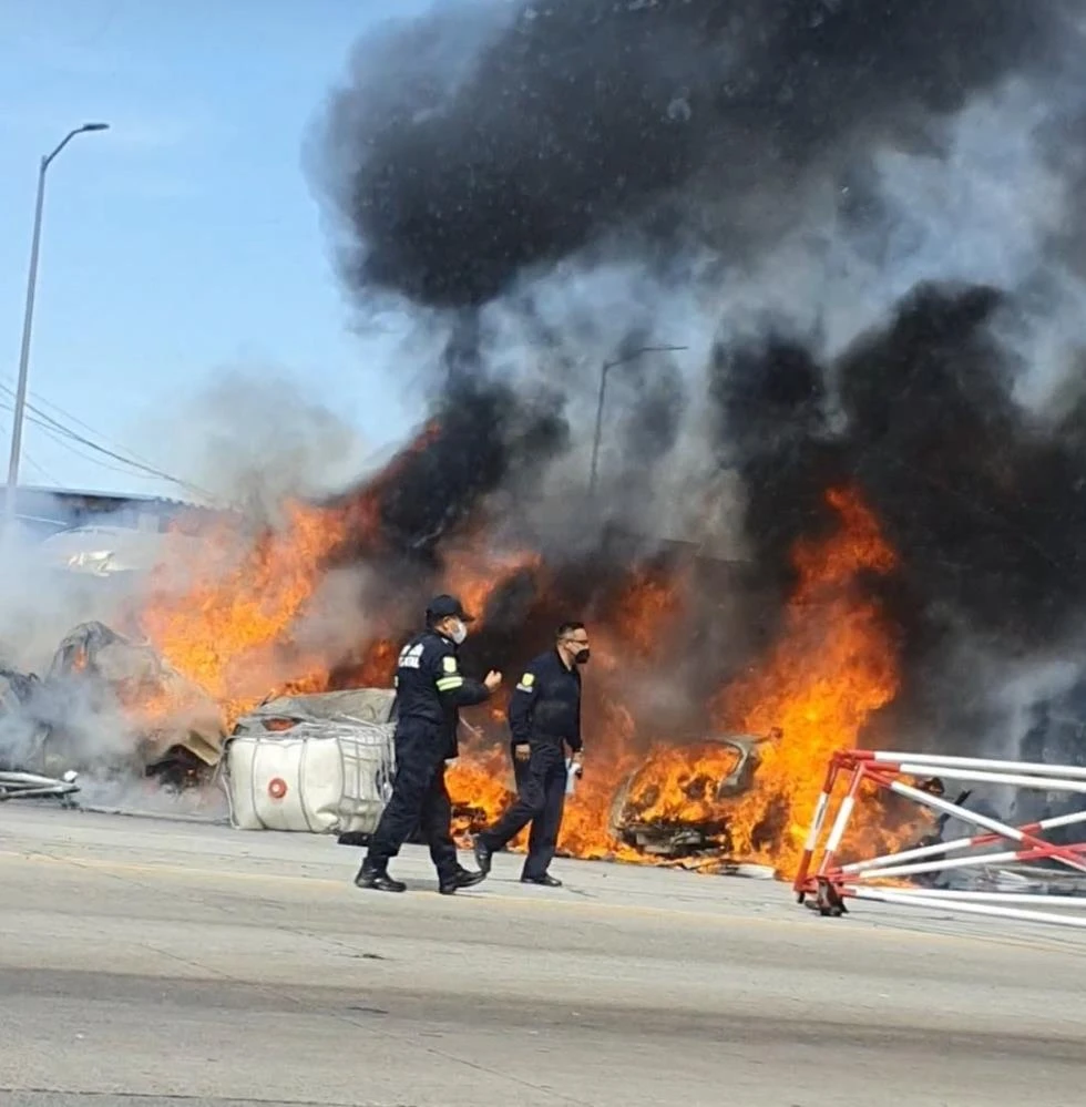 Meksika'da kamyon 6 aracı biçti: 19 kişi öldü 3 kişi yaralı